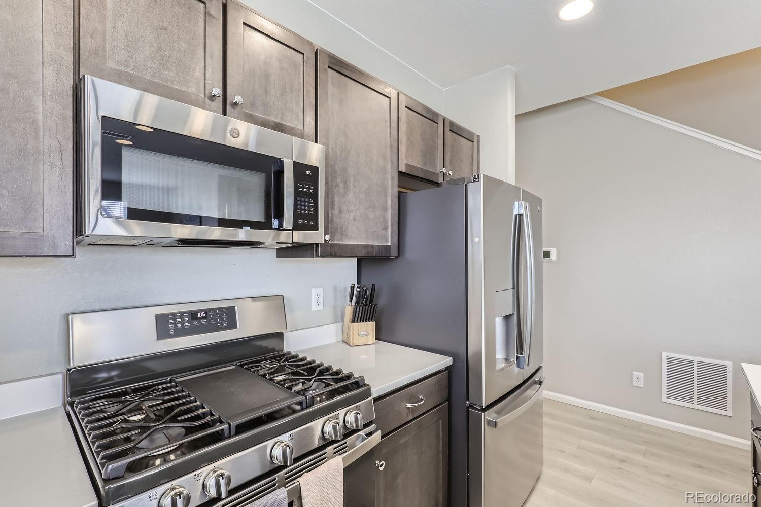MLS Image #6 for 6492 n ceylon street,denver, Colorado