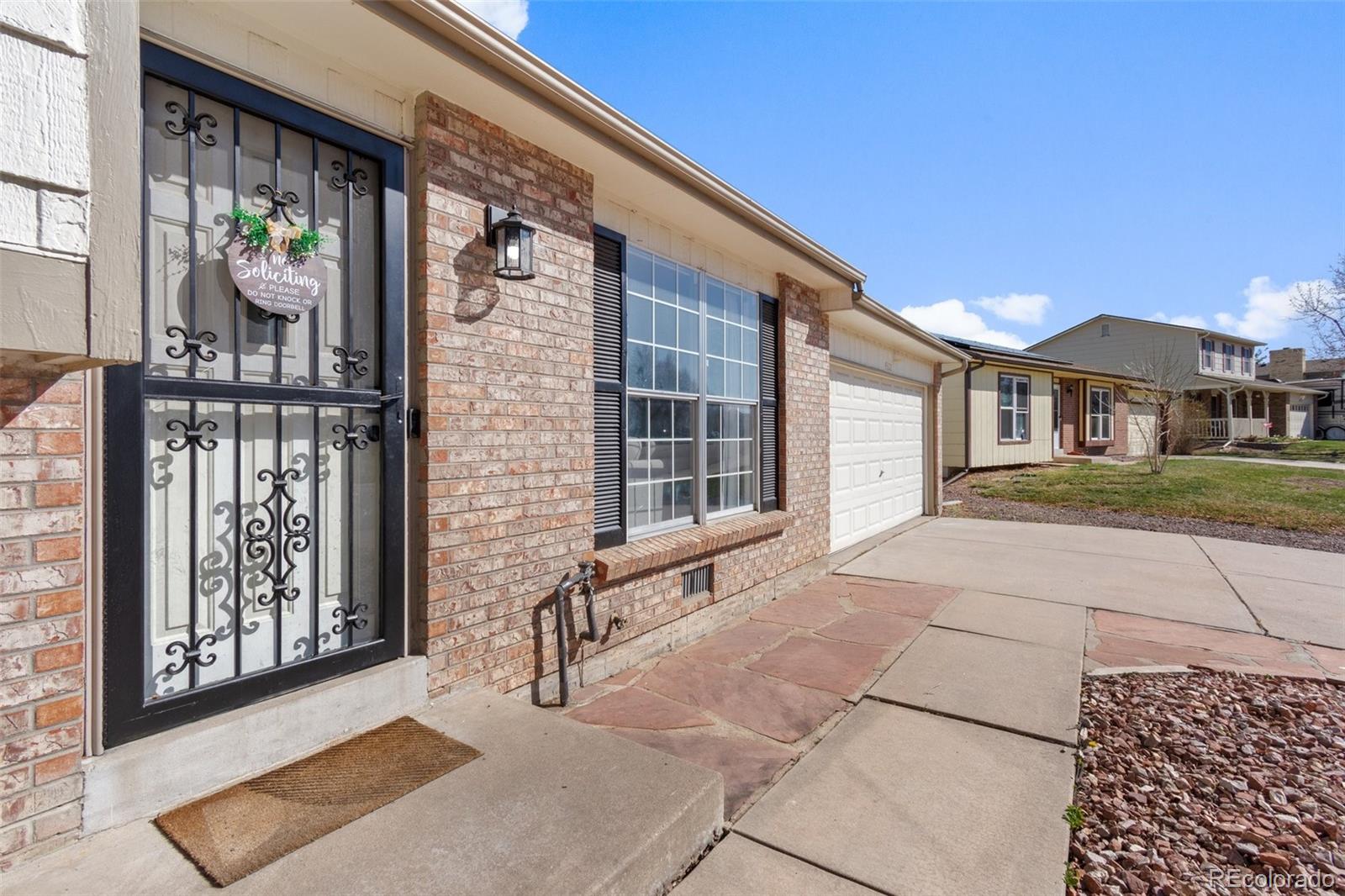 MLS Image #3 for 4322 s ceylon way,aurora, Colorado