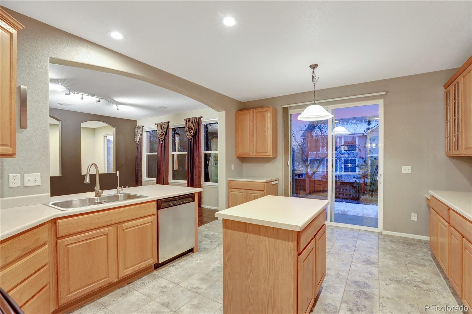MLS Image #7 for 17681 e 104th place,commerce city, Colorado