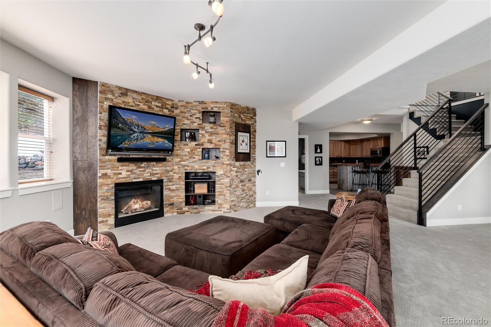 MLS Image #34 for 7704  rollins drive,larkspur, Colorado