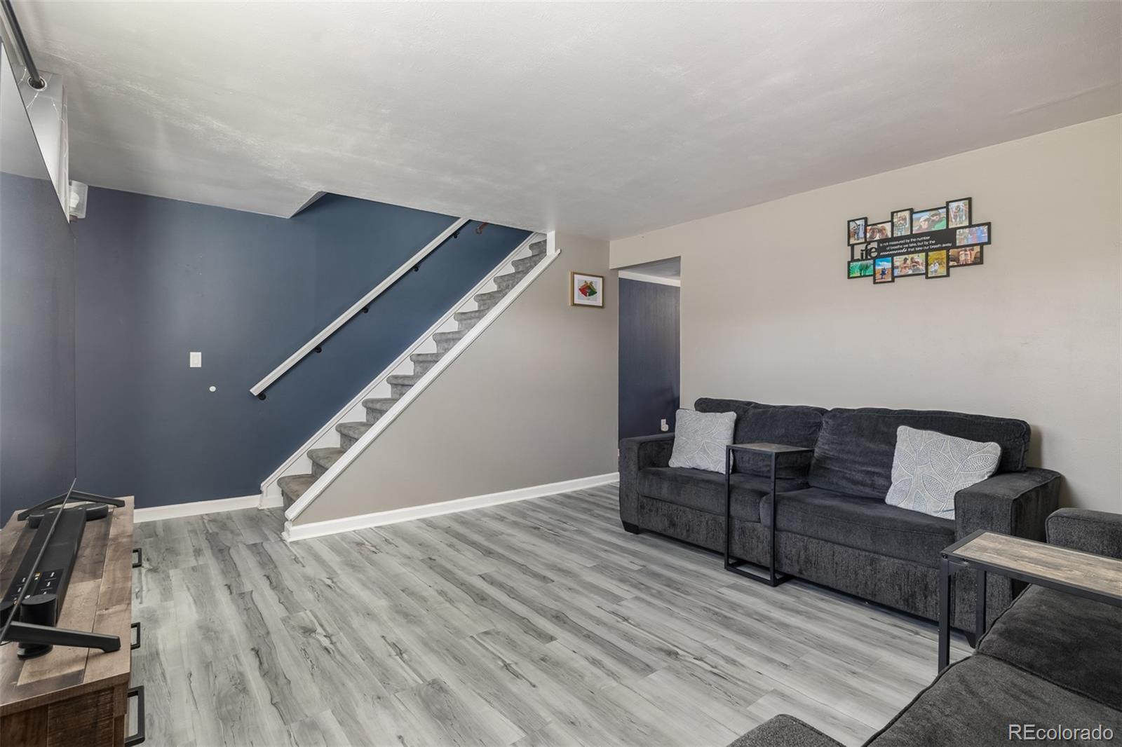 MLS Image #5 for 5036 e hinsdale place,centennial, Colorado