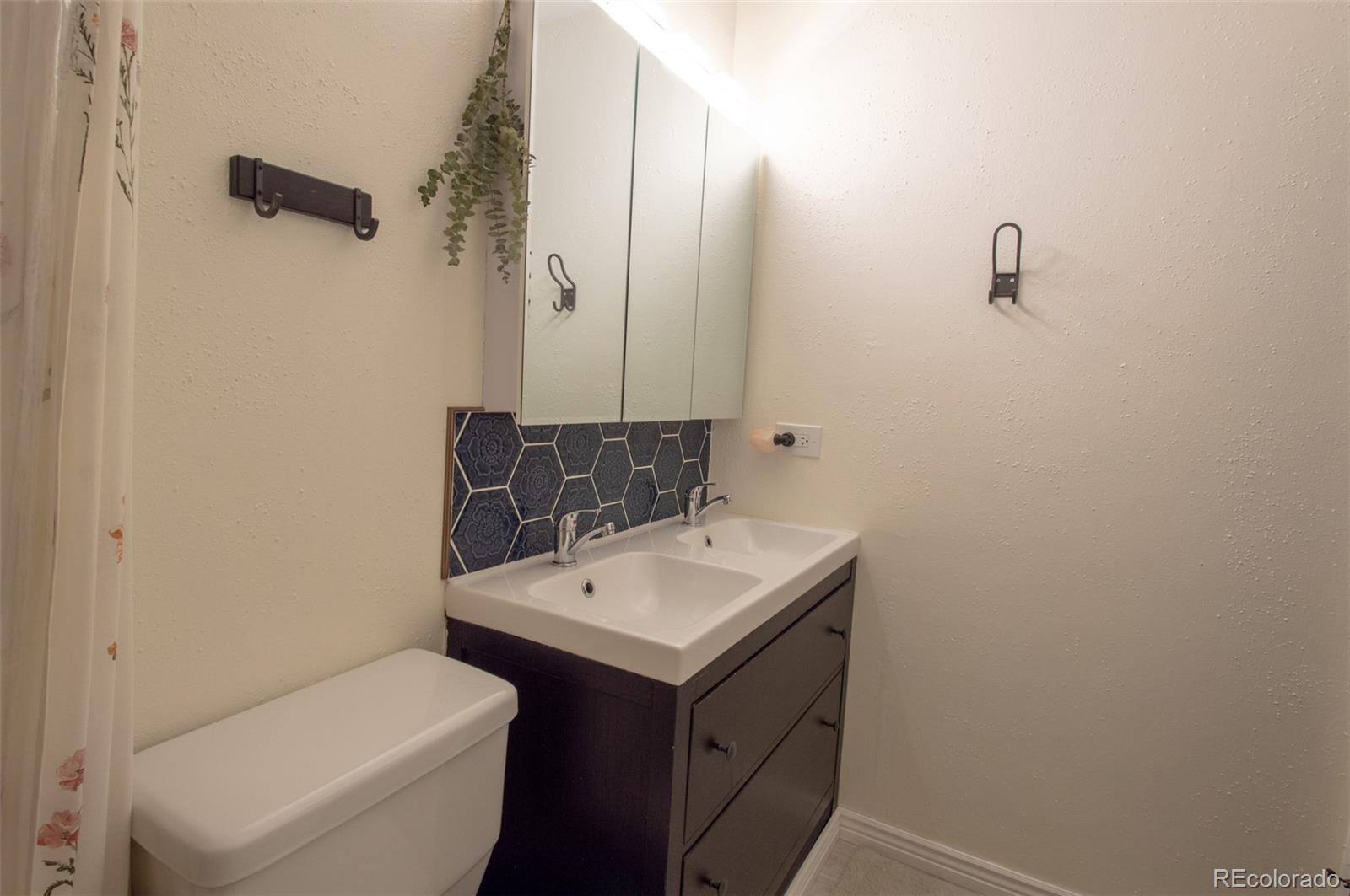 MLS Image #10 for 8060 w 9th avenue 206,lakewood, Colorado