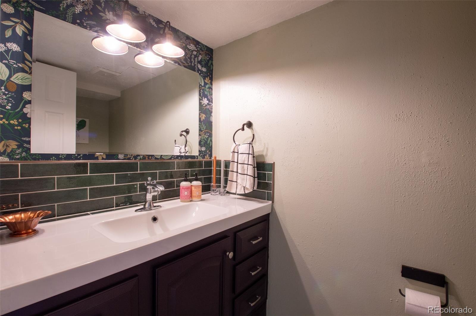 MLS Image #4 for 8060 w 9th avenue 206,lakewood, Colorado