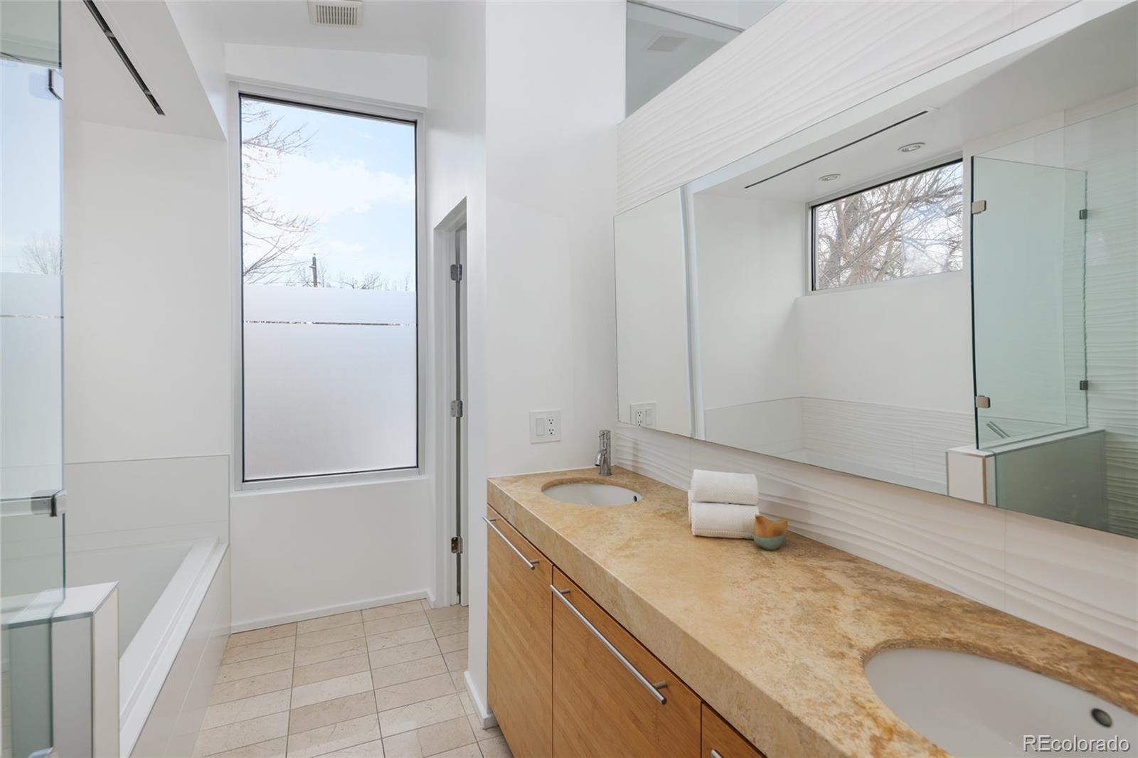 MLS Image #34 for 1420 s dahlia street,denver, Colorado