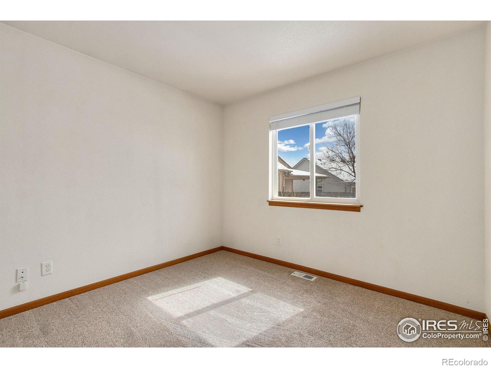 MLS Image #14 for 3904  stampede drive,evans, Colorado