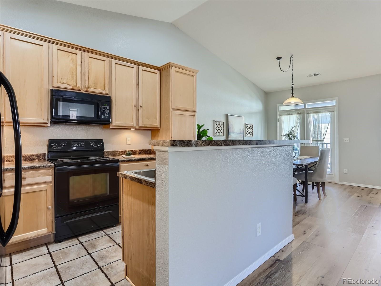 MLS Image #7 for 6725 s winnipeg circle 102,aurora, Colorado