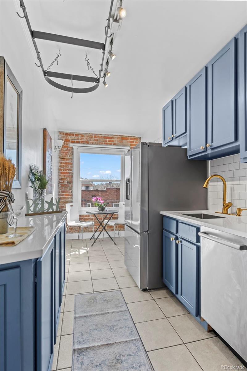 MLS Image #12 for 1416 n downing street 6,denver, Colorado