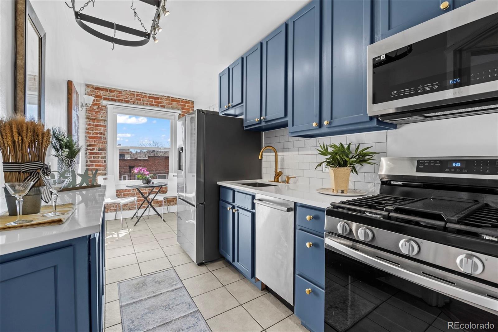 MLS Image #13 for 1416 n downing street 6,denver, Colorado