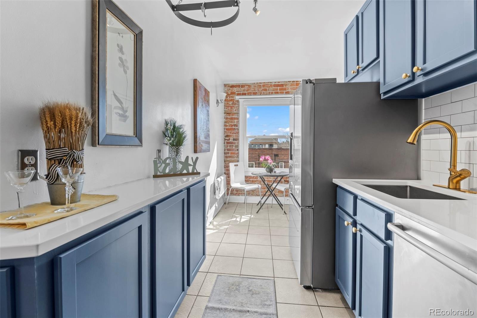 MLS Image #14 for 1416 n downing street 6,denver, Colorado