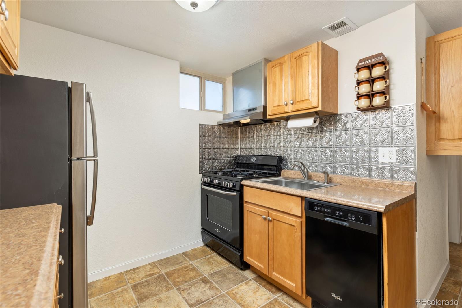 MLS Image #18 for 438 s alcott street,denver, Colorado