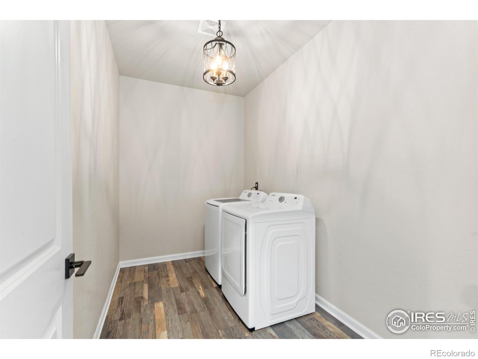 MLS Image #26 for 215 s robertsdale street,aurora, Colorado