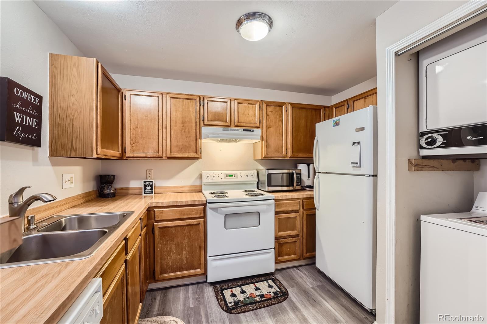 MLS Image #5 for 7899  allison way 302,arvada, Colorado