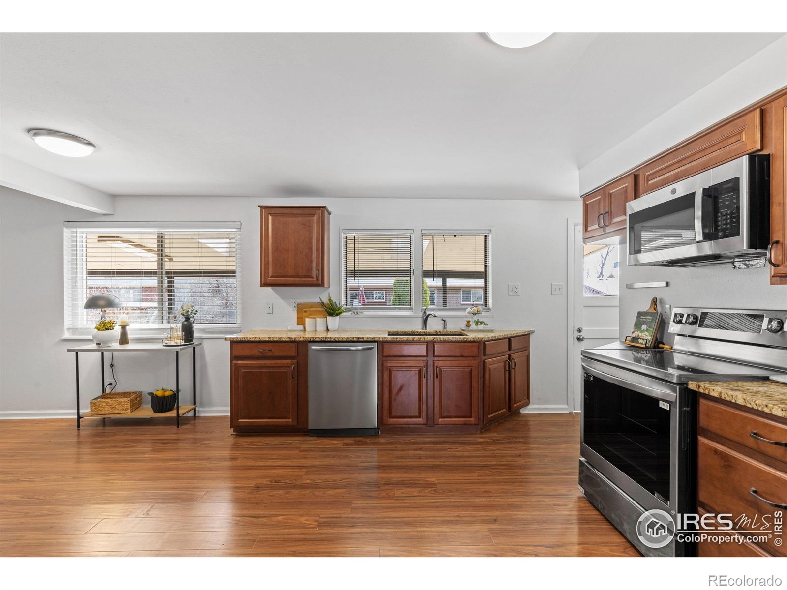 MLS Image #8 for 6840 e iliff avenue,denver, Colorado