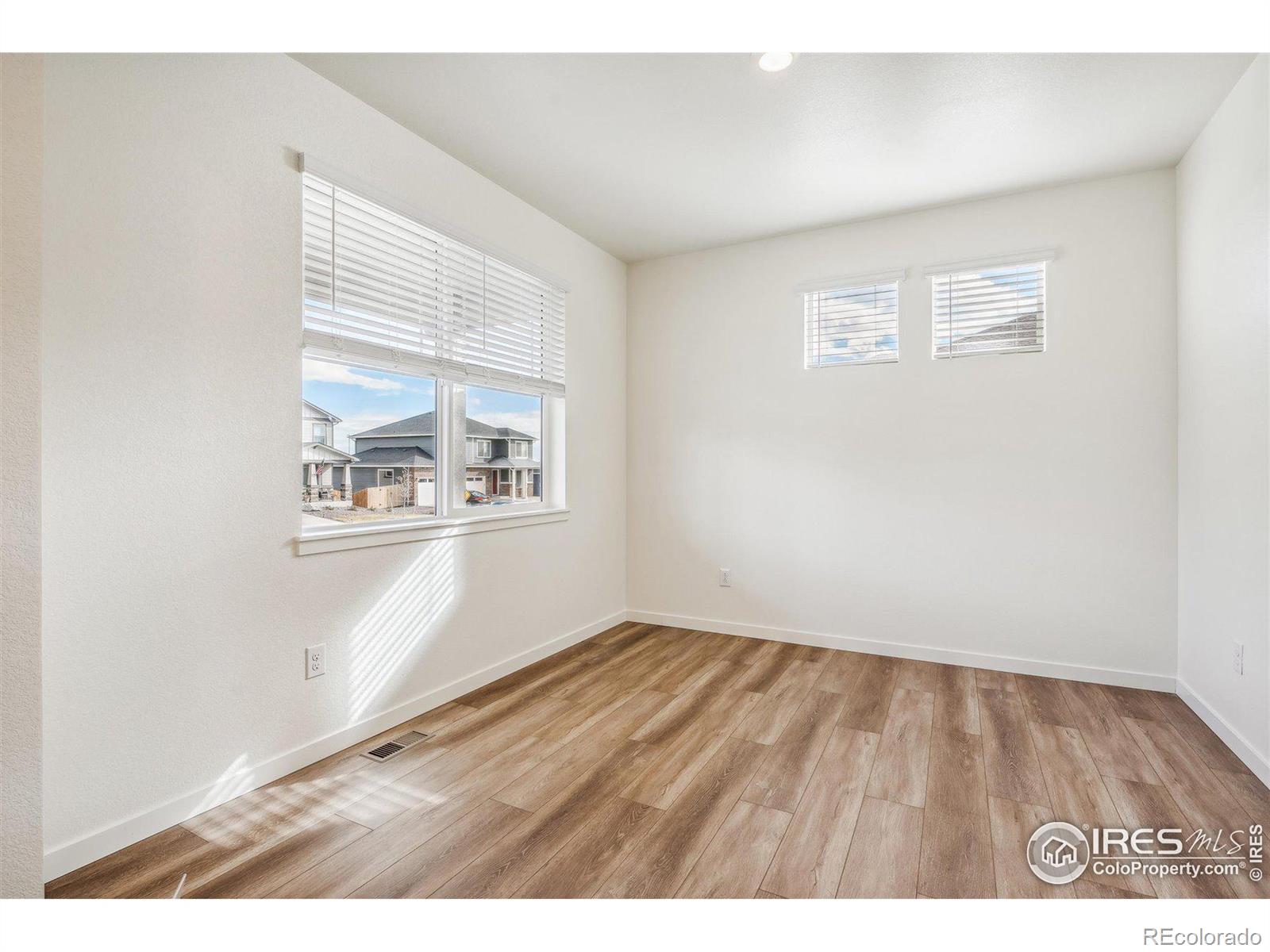 MLS Image #3 for 4785  antler way,johnstown, Colorado