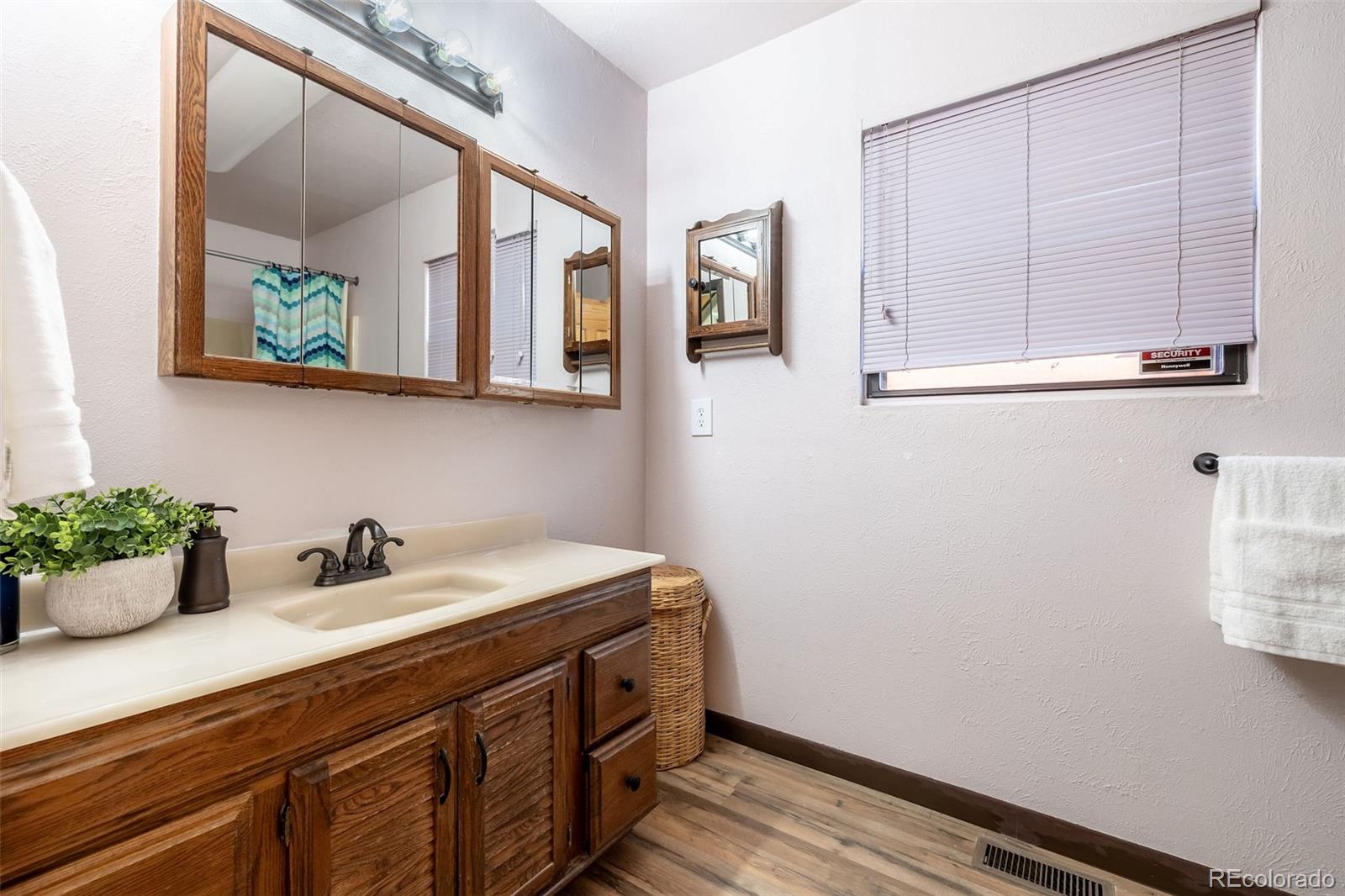MLS Image #11 for 2626  ames street,edgewater, Colorado