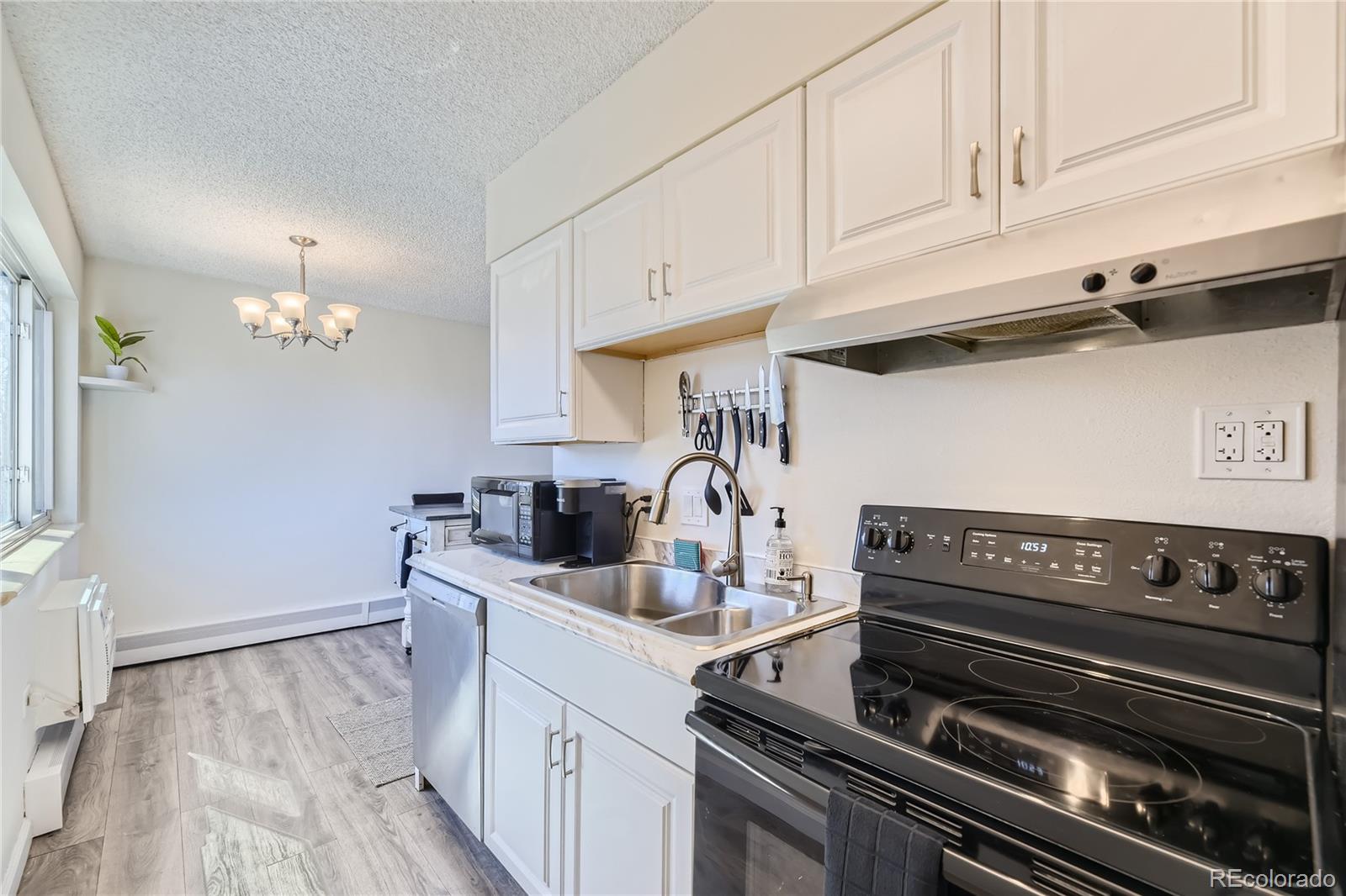 MLS Image #3 for 1045 n pennsylvania street 401,denver, Colorado