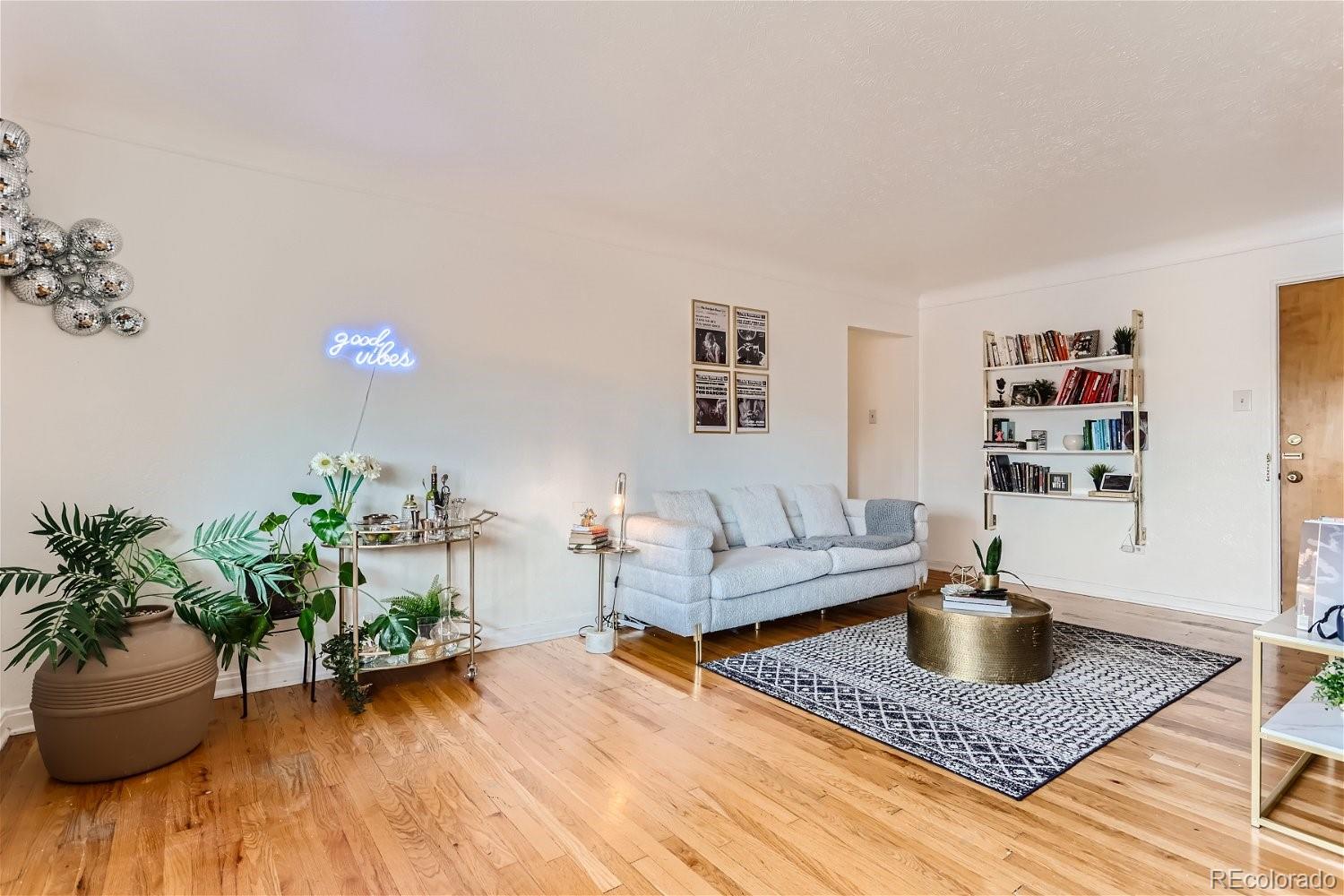 MLS Image #4 for 733 e 2nd avenue,denver, Colorado