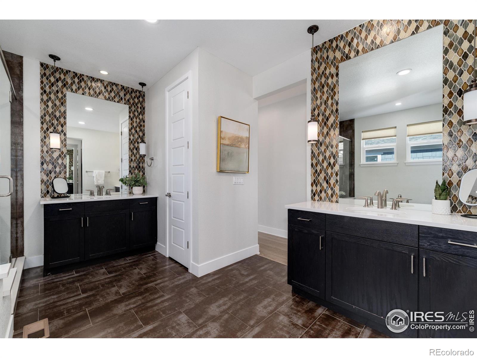 MLS Image #19 for 7966 e 50th avenue,denver, Colorado