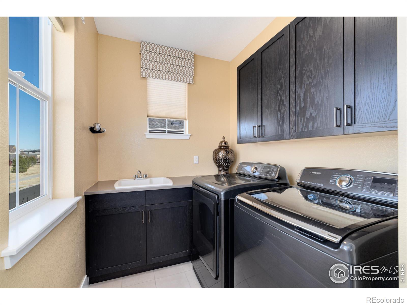 MLS Image #21 for 7966 e 50th avenue,denver, Colorado
