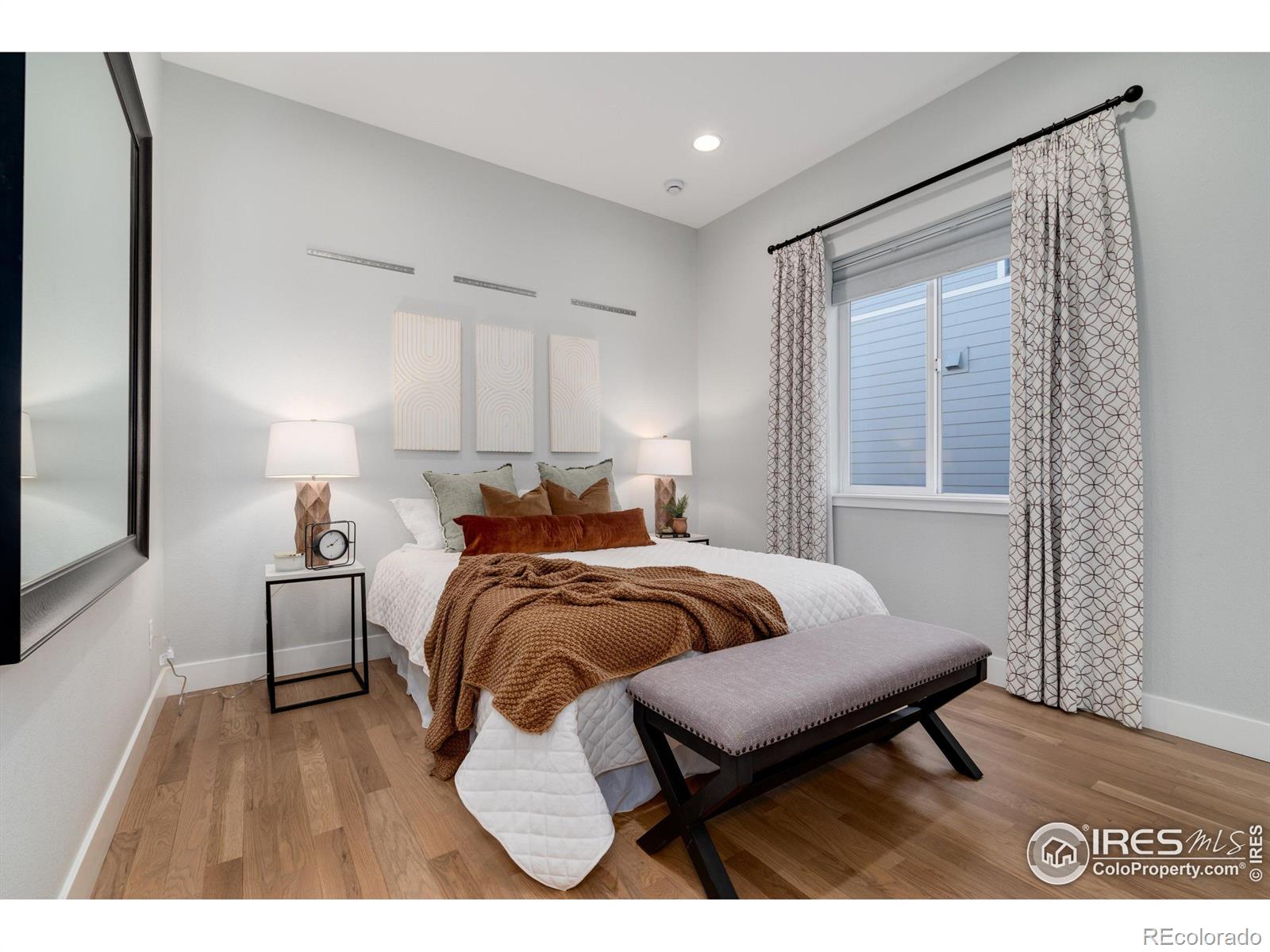 MLS Image #26 for 7966 e 50th avenue,denver, Colorado