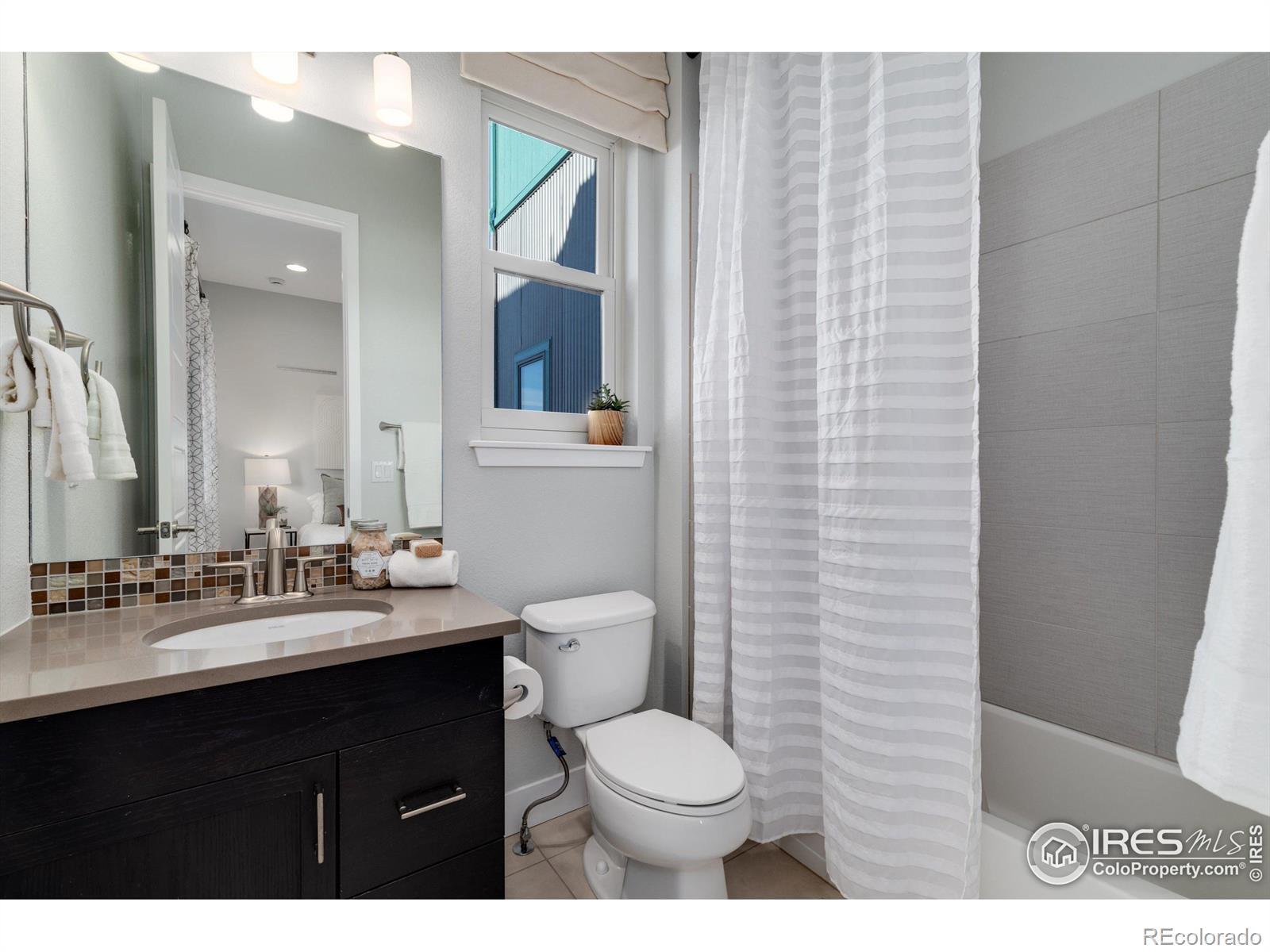 MLS Image #27 for 7966 e 50th avenue,denver, Colorado