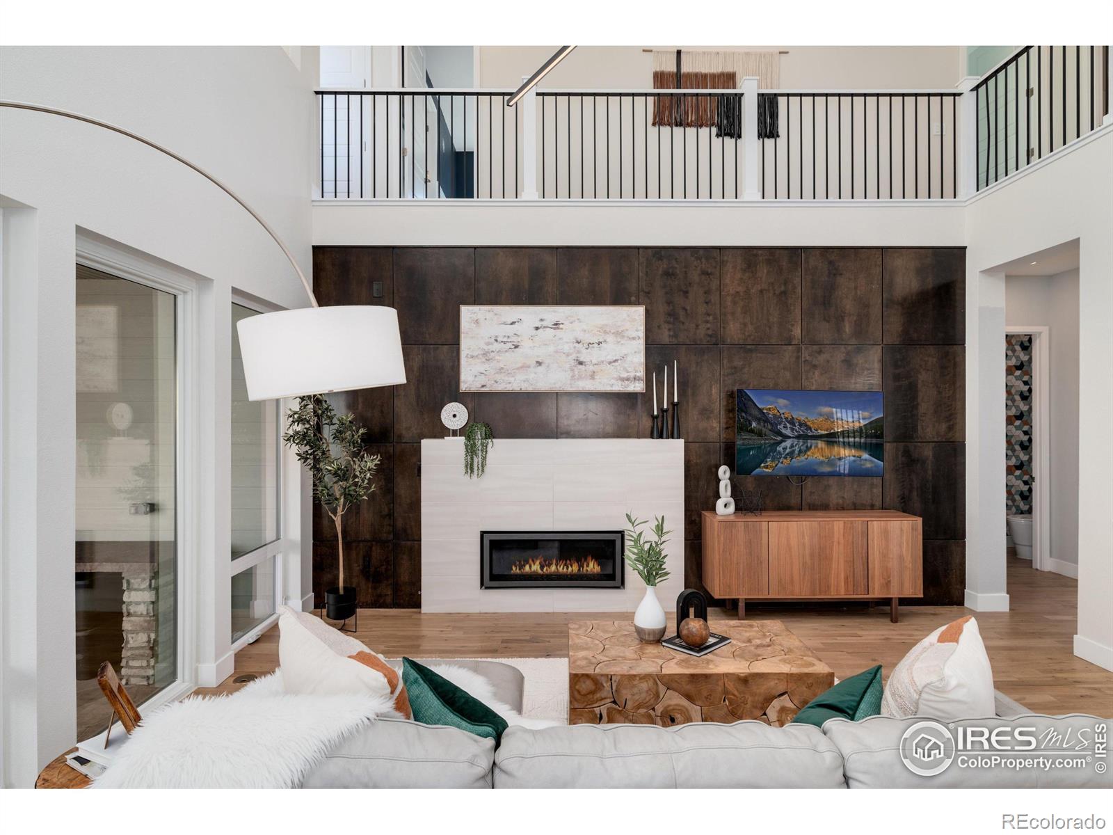 MLS Image #5 for 7966 e 50th avenue,denver, Colorado