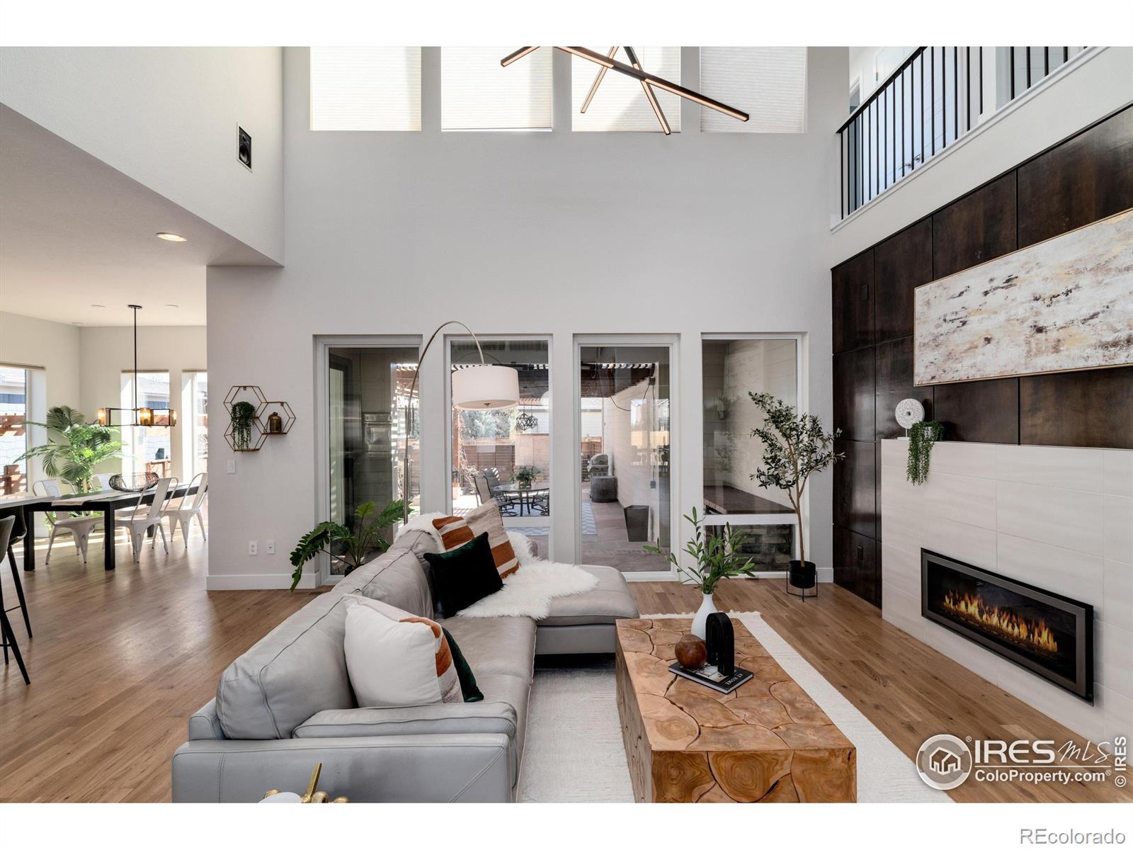 MLS Image #6 for 7966 e 50th avenue,denver, Colorado