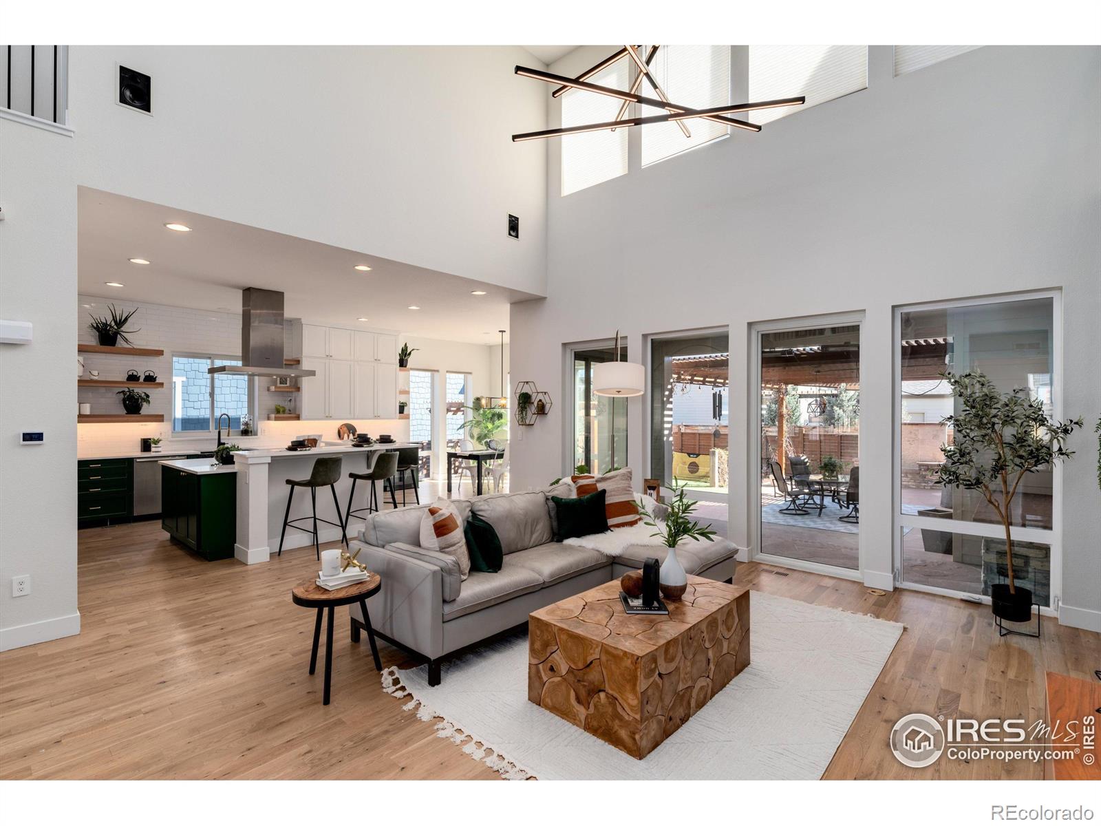 MLS Image #7 for 7966 e 50th avenue,denver, Colorado