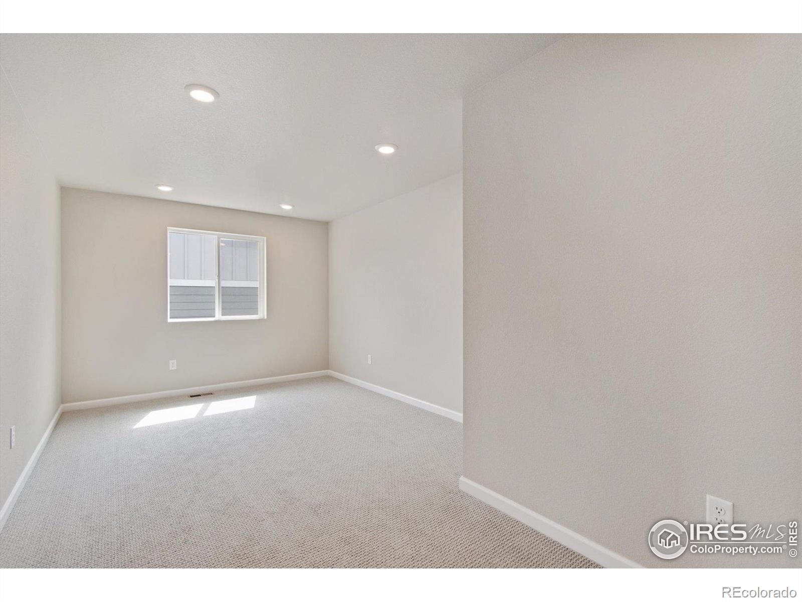 MLS Image #10 for 306  elbert street,johnstown, Colorado