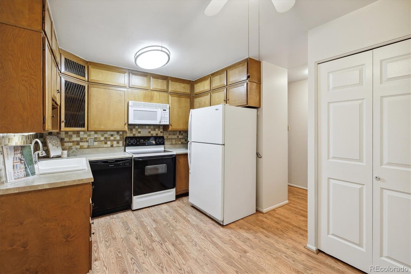 MLS Image #5 for 9315 e center avenue,denver, Colorado