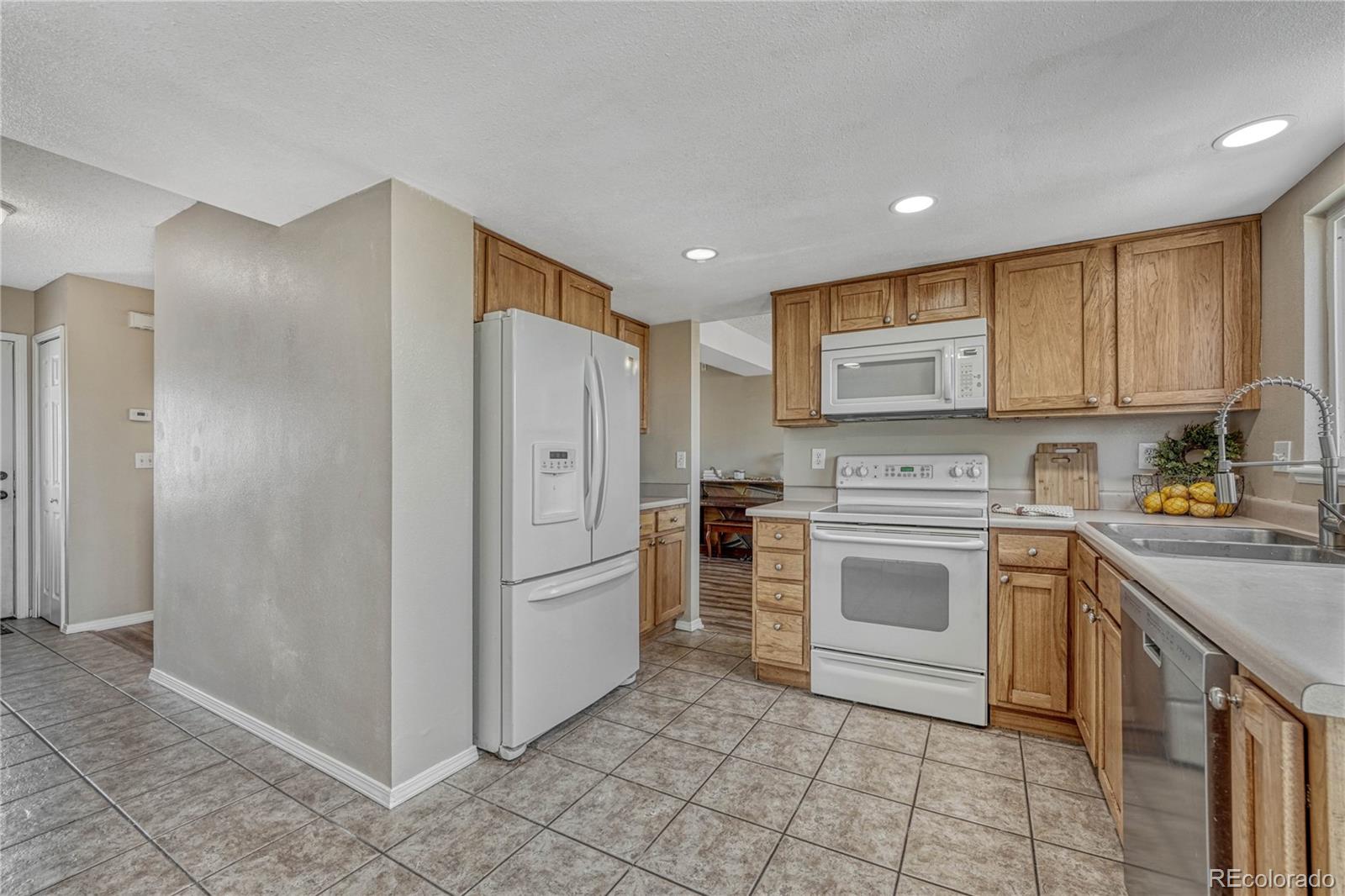 MLS Image #14 for 2740  fredricksburg drive,colorado springs, Colorado