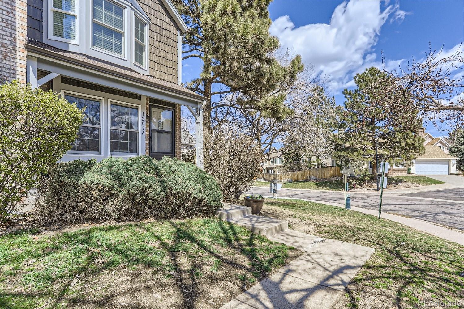 MLS Image #2 for 1209 s flower circle,lakewood, Colorado