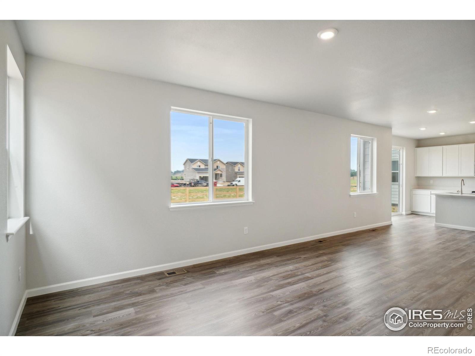 MLS Image #10 for 832  hummocky way,windsor, Colorado