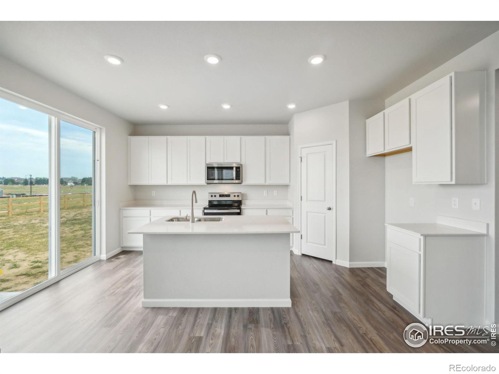 MLS Image #8 for 832  hummocky way,windsor, Colorado