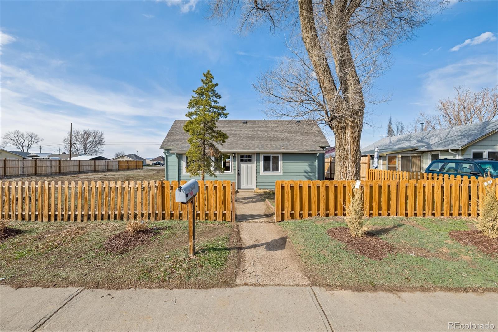 MLS Image #4 for 207  6th street,dacono, Colorado