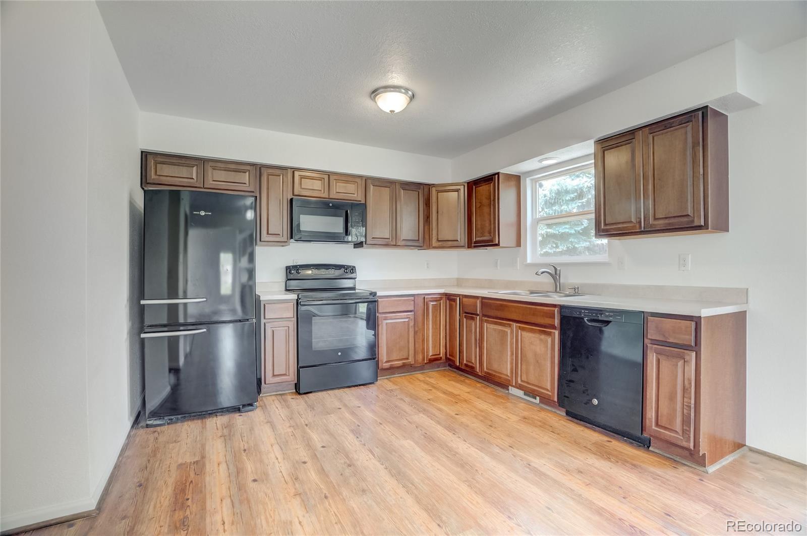 MLS Image #14 for 1425  52nd avenue,greeley, Colorado