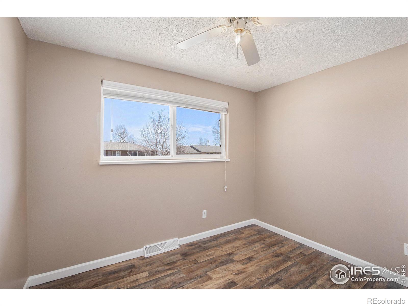 MLS Image #14 for 3019  lakeside drive,evans, Colorado