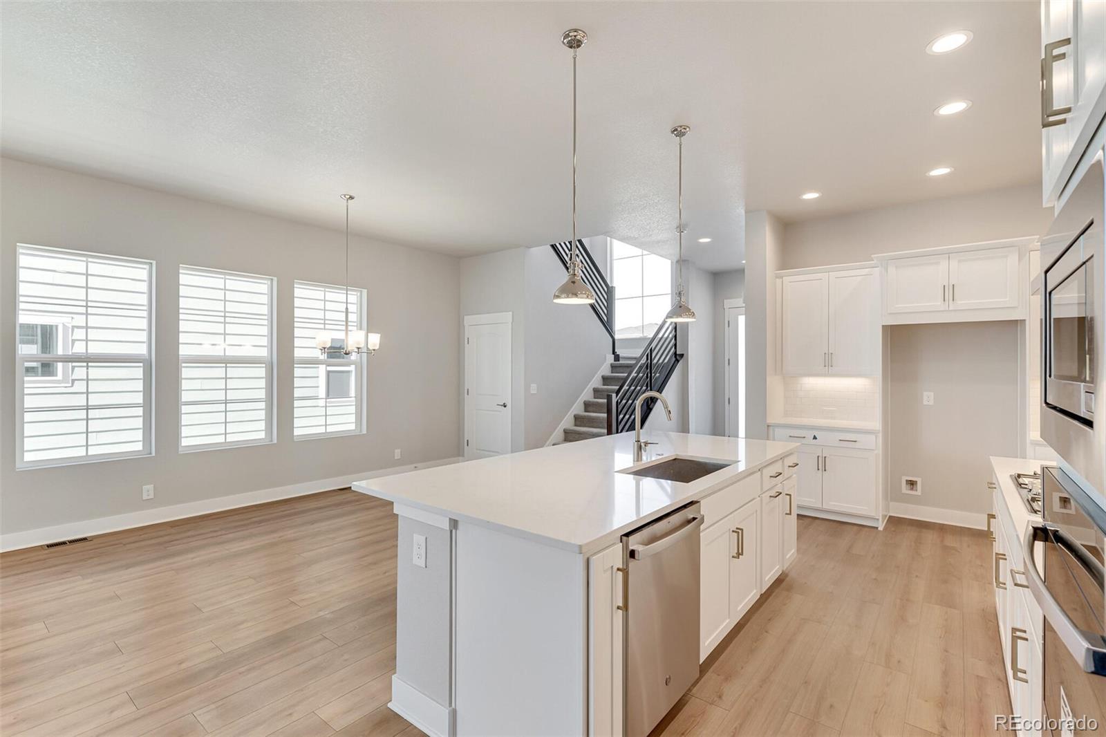 MLS Image #21 for 21056 e 62nd drive,aurora, Colorado