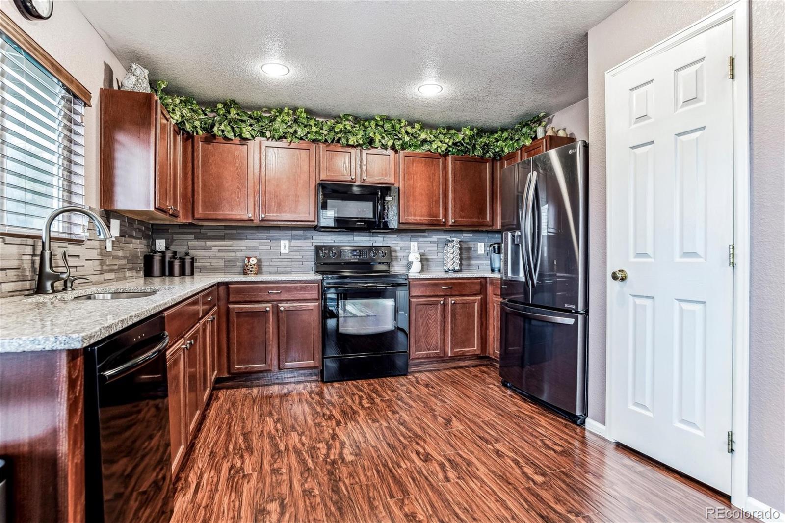 MLS Image #15 for 9568  elk mountain circle,littleton, Colorado