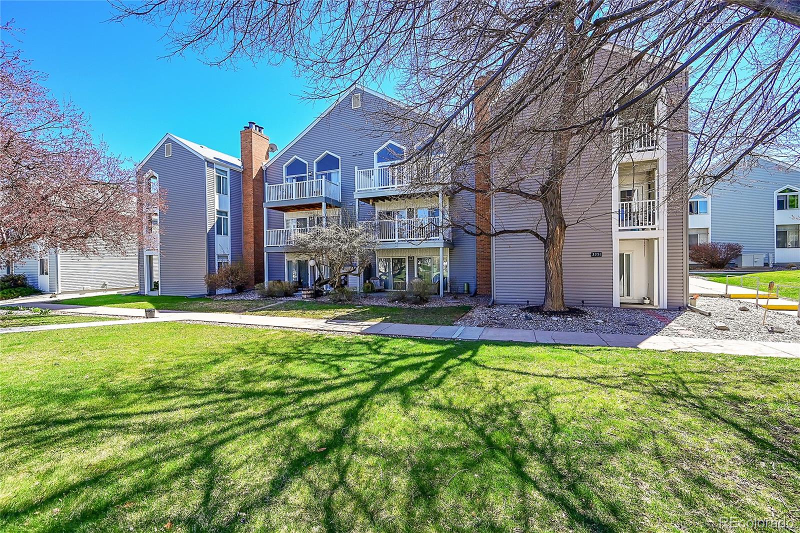 MLS Image #3 for 3351 s monaco parkway,denver, Colorado