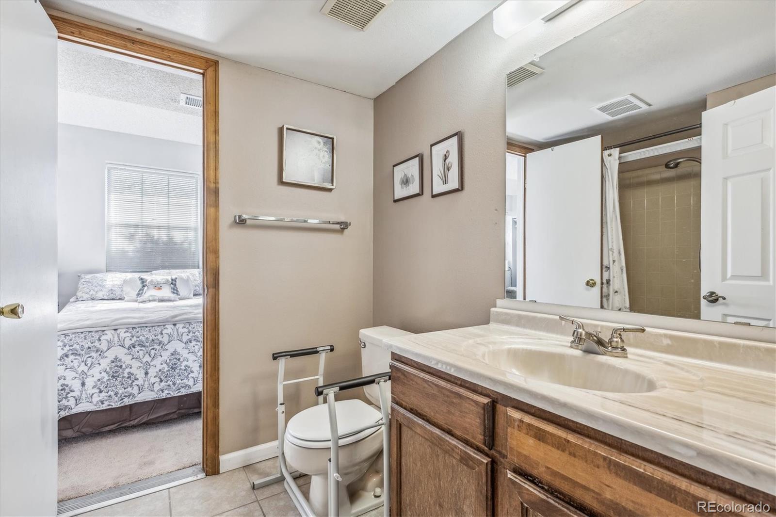 MLS Image #12 for 19447 e colorado drive,aurora, Colorado