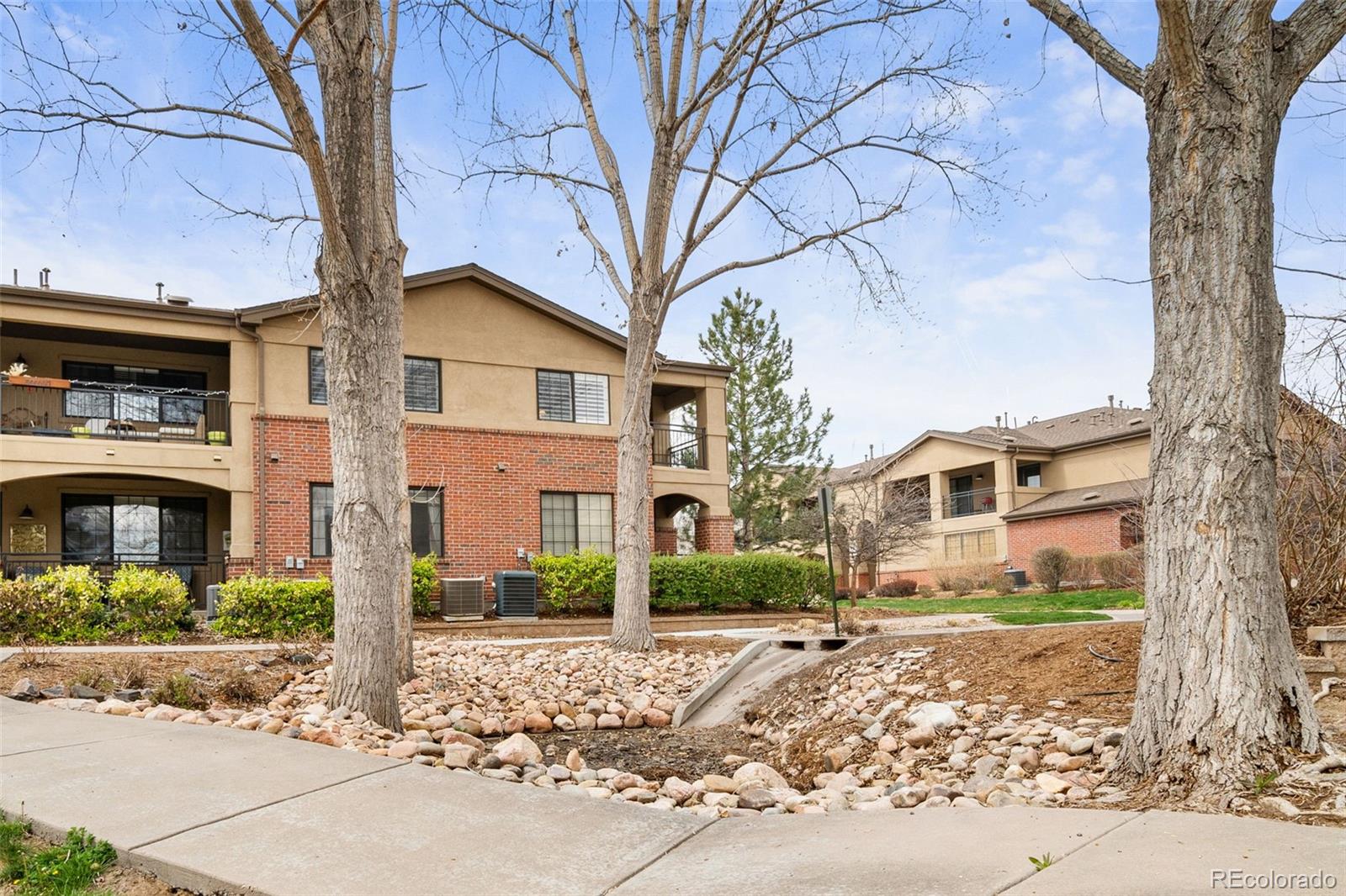 MLS Image #36 for 120  poplar street h,denver, Colorado