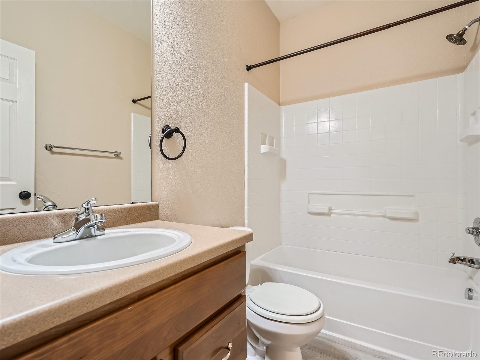 MLS Image #16 for 13640 e weaver place,englewood, Colorado