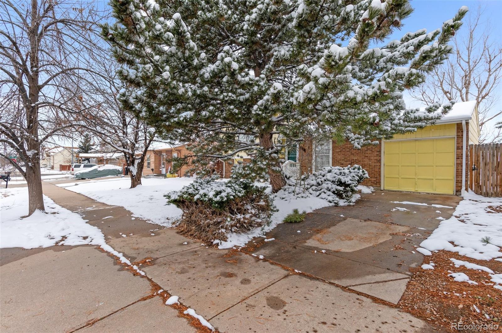 MLS Image #25 for 5115  deephaven court,denver, Colorado