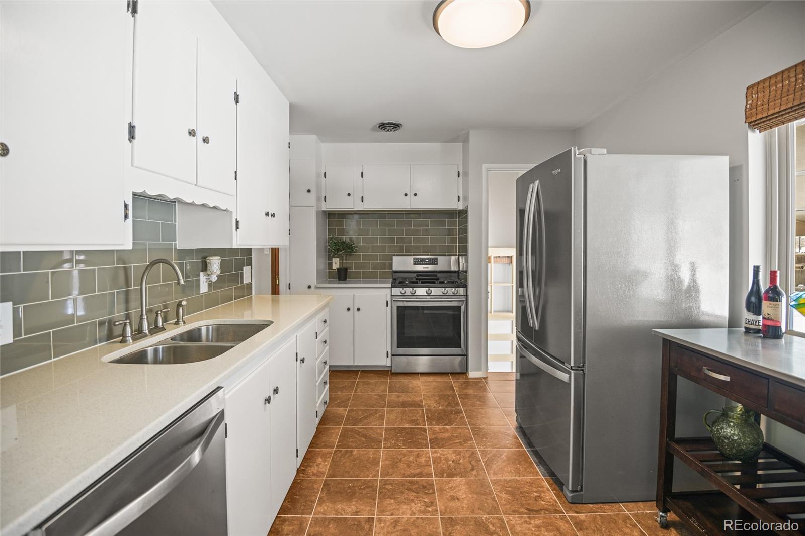 MLS Image #11 for 2525  cody court,lakewood, Colorado