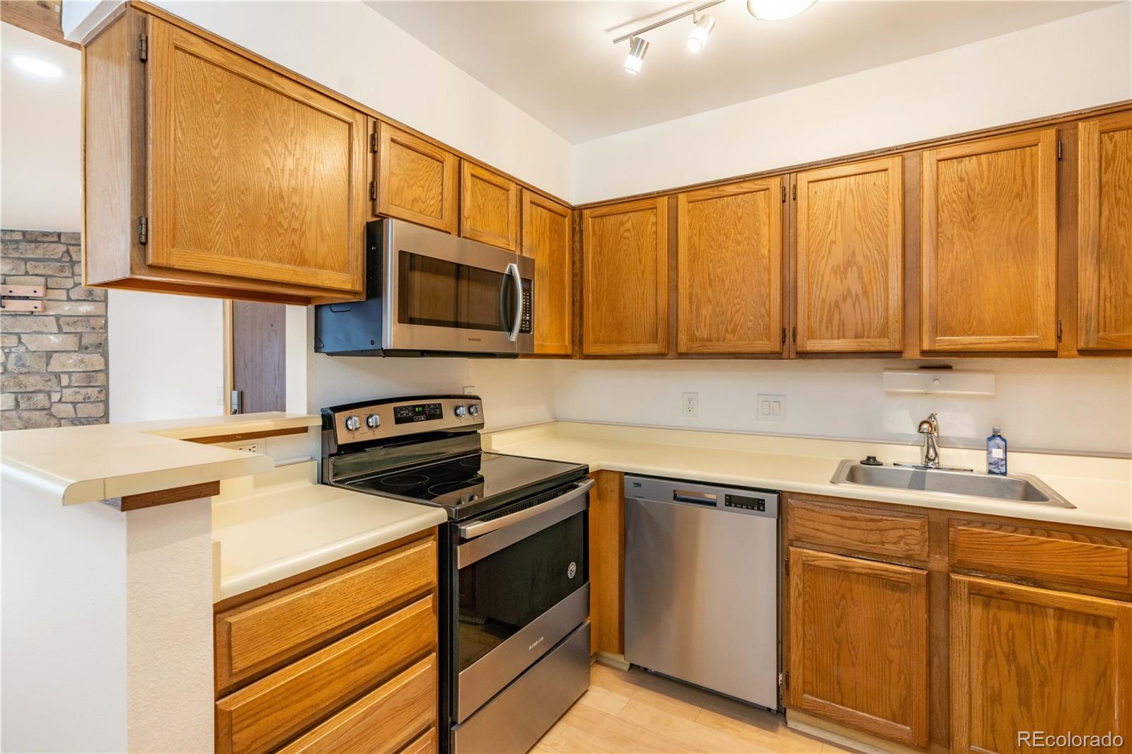 MLS Image #6 for 431  wright street 108,lakewood, Colorado