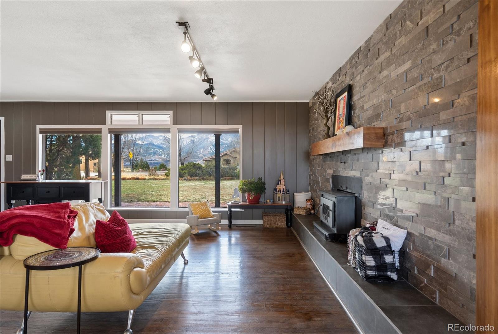 MLS Image #16 for 1815  mesa road,colorado springs, Colorado