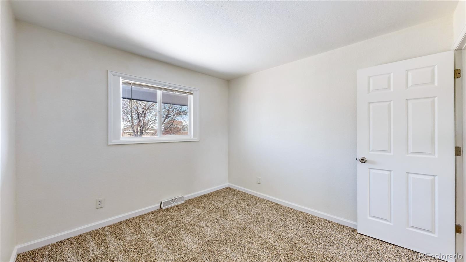 MLS Image #14 for 8111  grant street,denver, Colorado