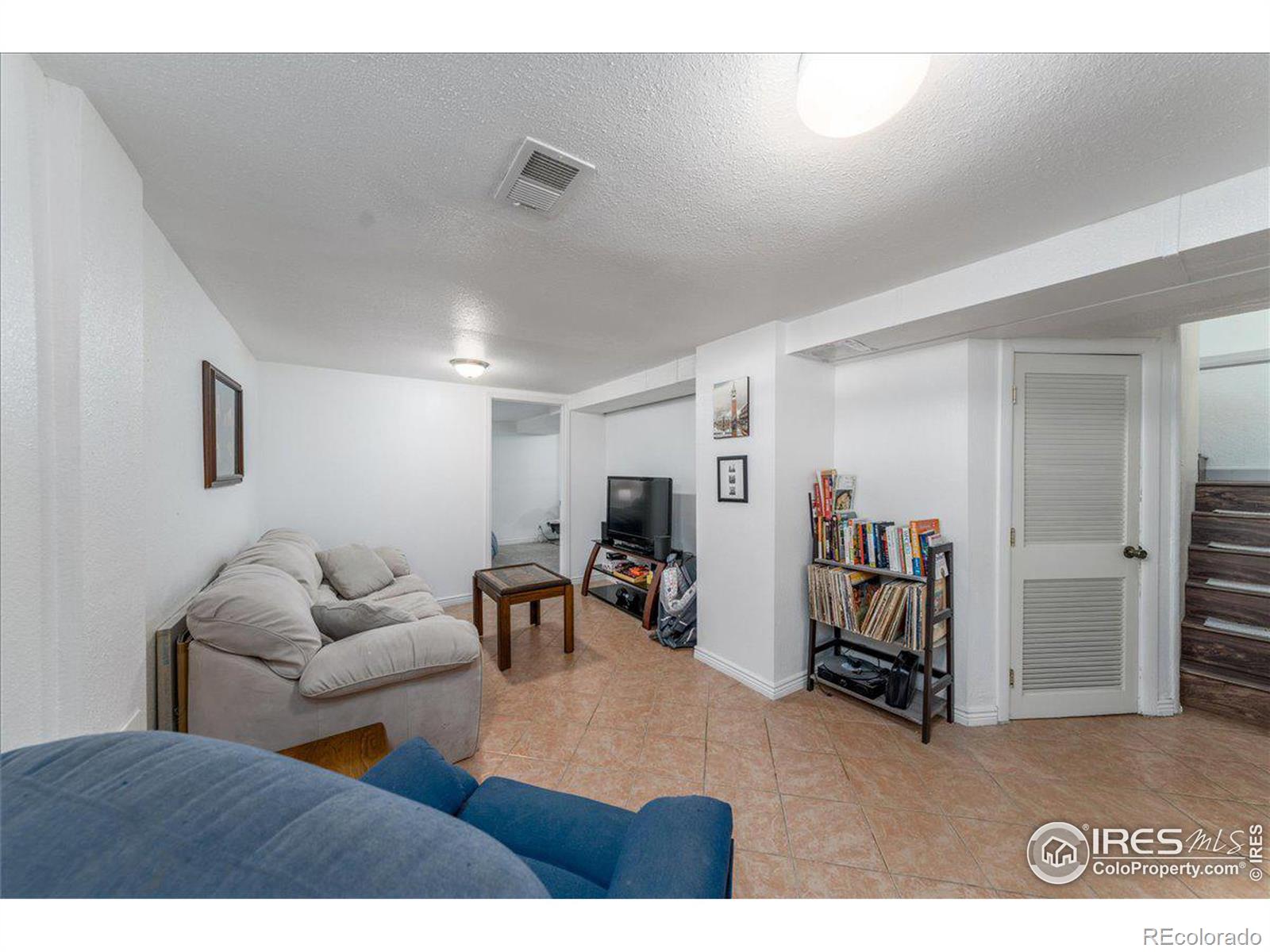 MLS Image #16 for 7860  valley view drive,denver, Colorado