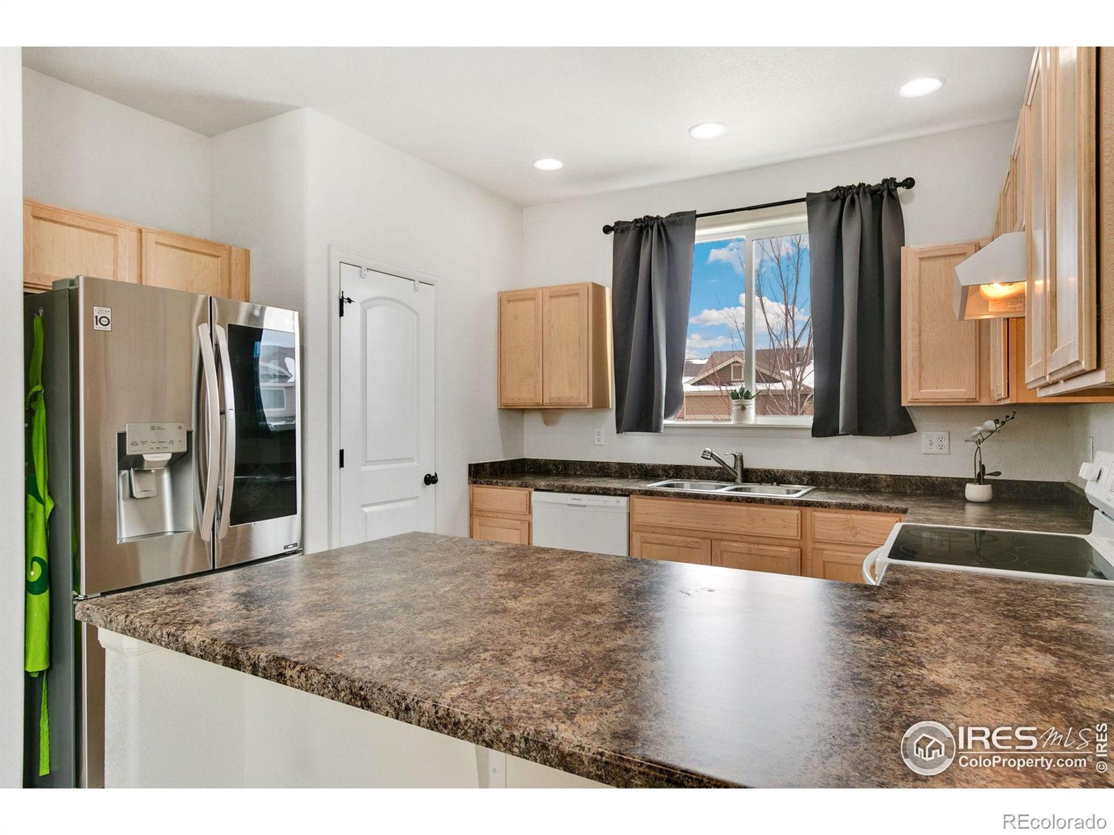 MLS Image #10 for 6473  san isabel avenue,loveland, Colorado